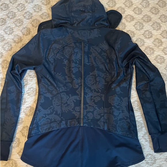 Lululemon Navy Blue Jacket size 12 - Picture 3 of 10